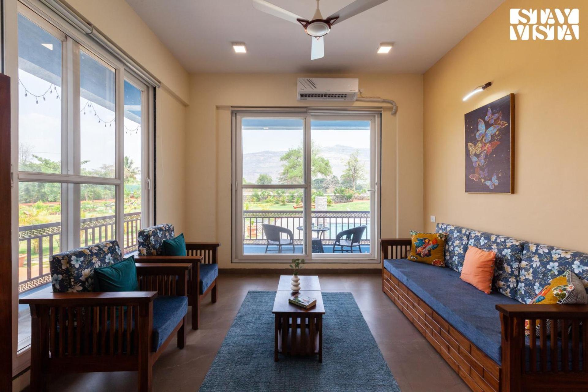 Stayvista'S Hillside Meadows - Mountainside Retreat With Farm View, Pool & Deck, Lawn & Gazebo Chinchavli エクステリア 写真