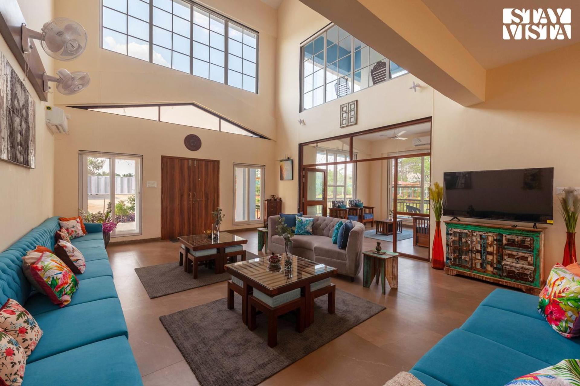 Stayvista'S Hillside Meadows - Mountainside Retreat With Farm View, Pool & Deck, Lawn & Gazebo Chinchavli エクステリア 写真