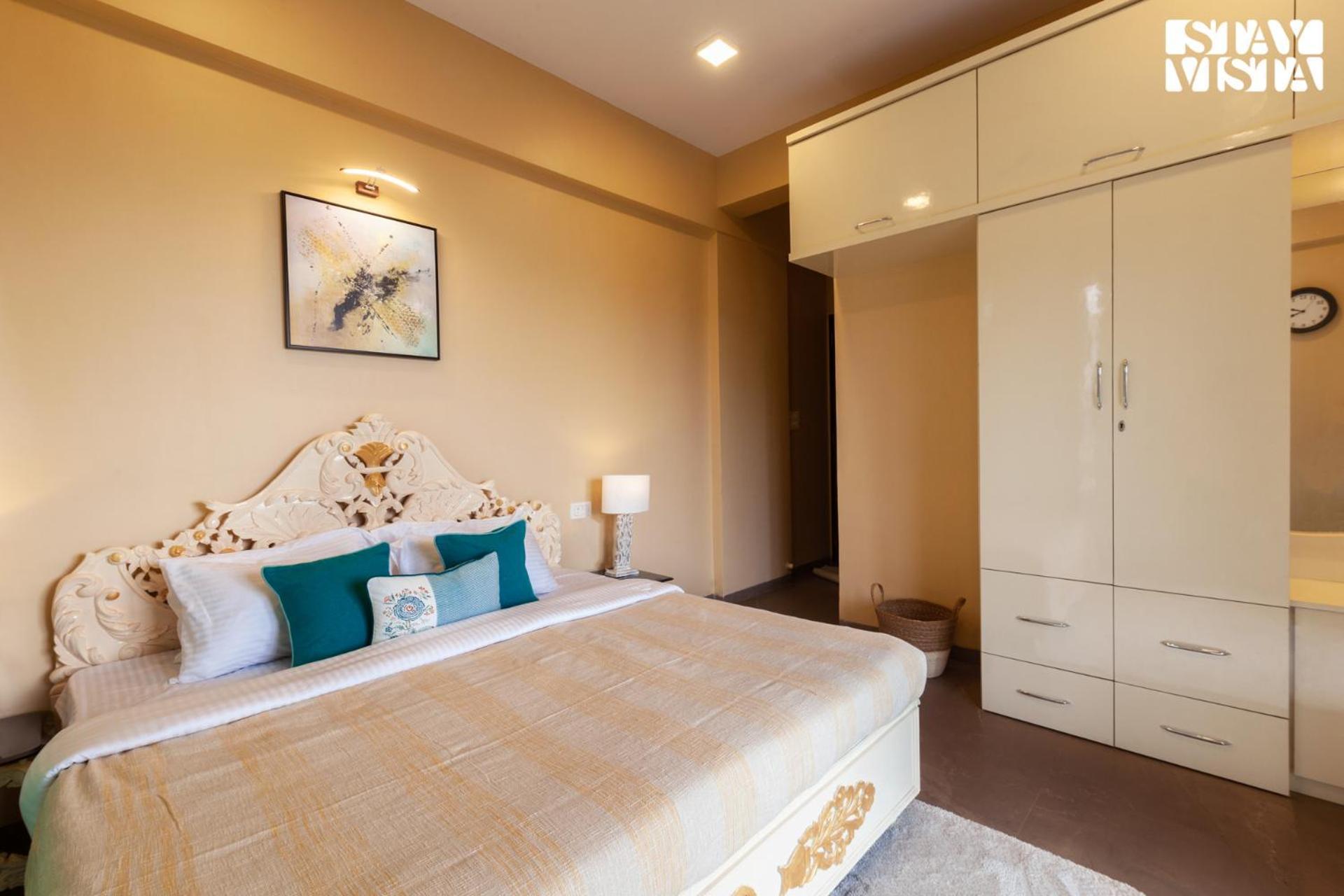 Stayvista'S Hillside Meadows - Mountainside Retreat With Farm View, Pool & Deck, Lawn & Gazebo Chinchavli エクステリア 写真